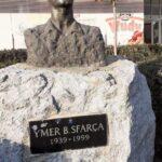 Bust i Dëshmorit Ymer B. Sfarça - Fushë Kosovë