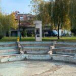 Lapidari i Dëshmorëve: Xhevë e Fehmi Lladrovci dhe Fatime Hetemi - Mitrovicë