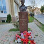 Busti i Dëshmorit Arben A. Haliti - Klinë