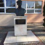 Busti i Dëshmorit Ismet Jashari Kumanova - Temeqinë, Malishevë