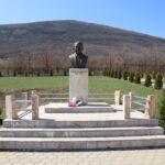 Busti i Dëshmorit Gani Elshani - Krajkovë, Drenas