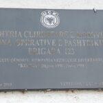 Pllakë Përkujtimore Kompania vëzhguese diverzante-Semetishtë, Suharekë