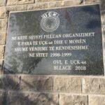 Pllakë Përkujtimore Organizimet e para të UÇK-së-Bllacë, Suharekë