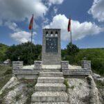 Lapidari i Dëshmorëve:  Asllan, Milazim dhe Mehdi Fazliu, Gradicë-Drenas