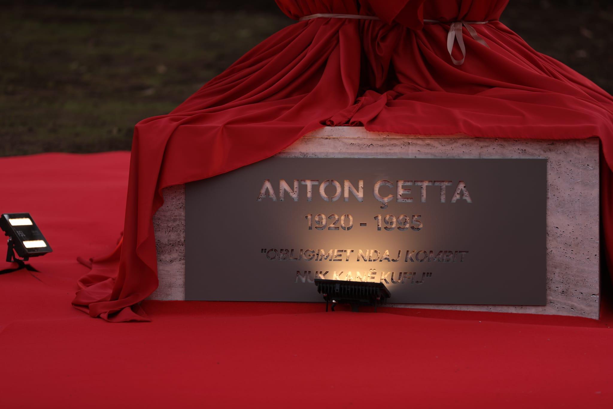 Përurimi shtatores së profesor Anton Çetta – Prishtinë