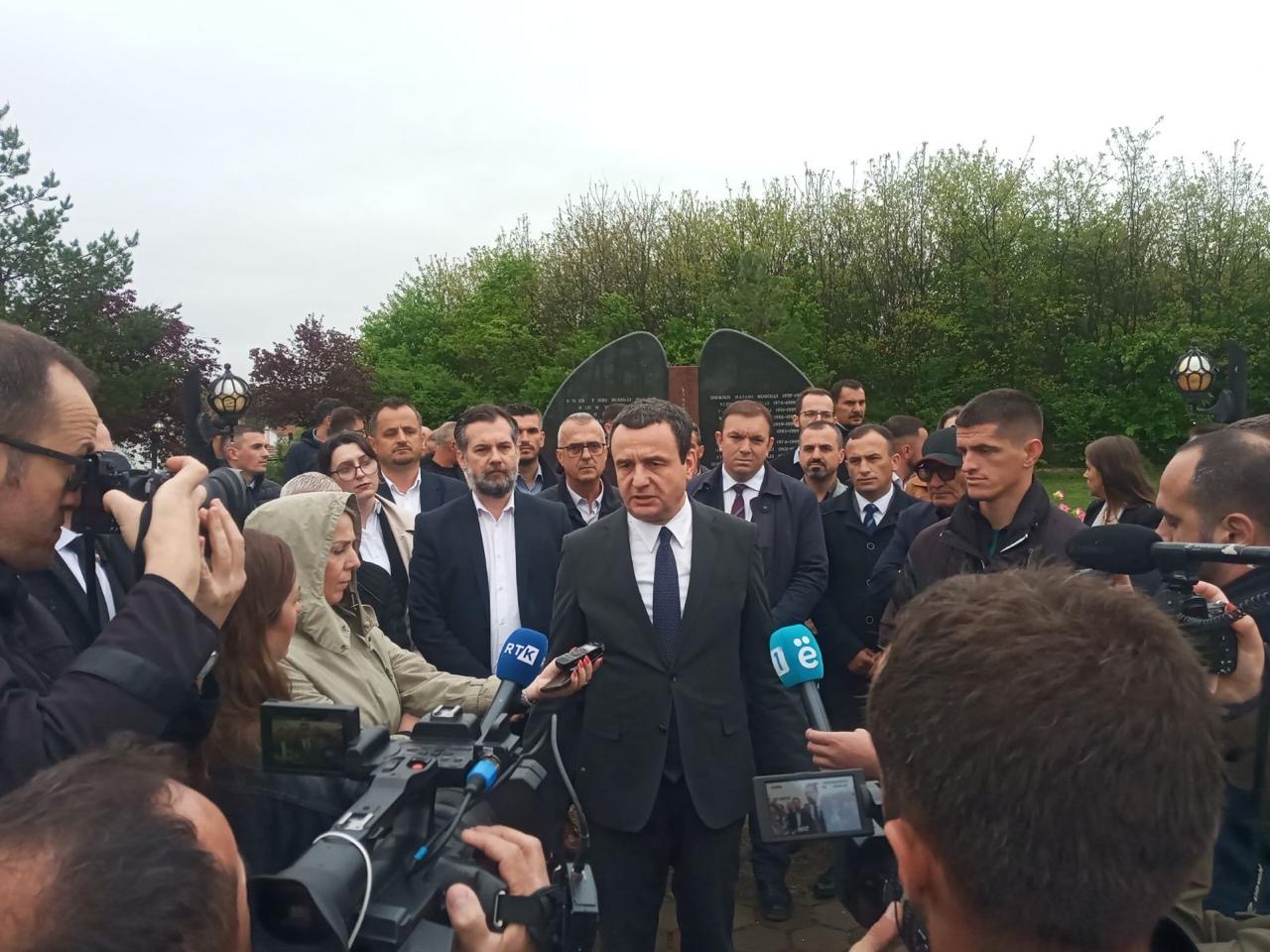 Kushdo që e thotë që në Kosovë nuk është kryer gjenocid, le të shkojë në Poklek të Drenasit !