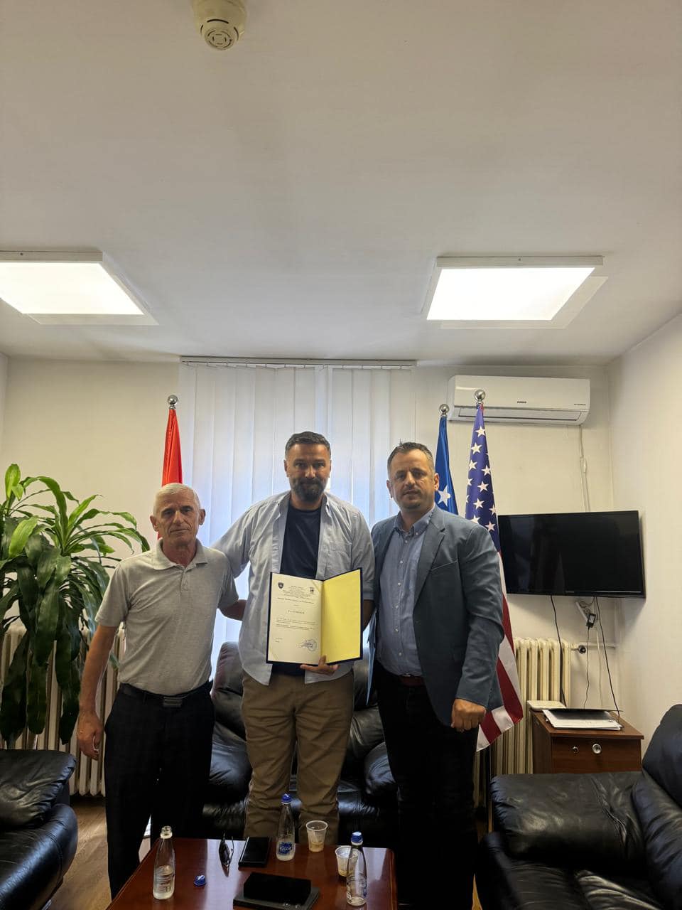 AMMKM-ja nderon z. Arton Qorri për kontributin e tij në projektin në Poklek