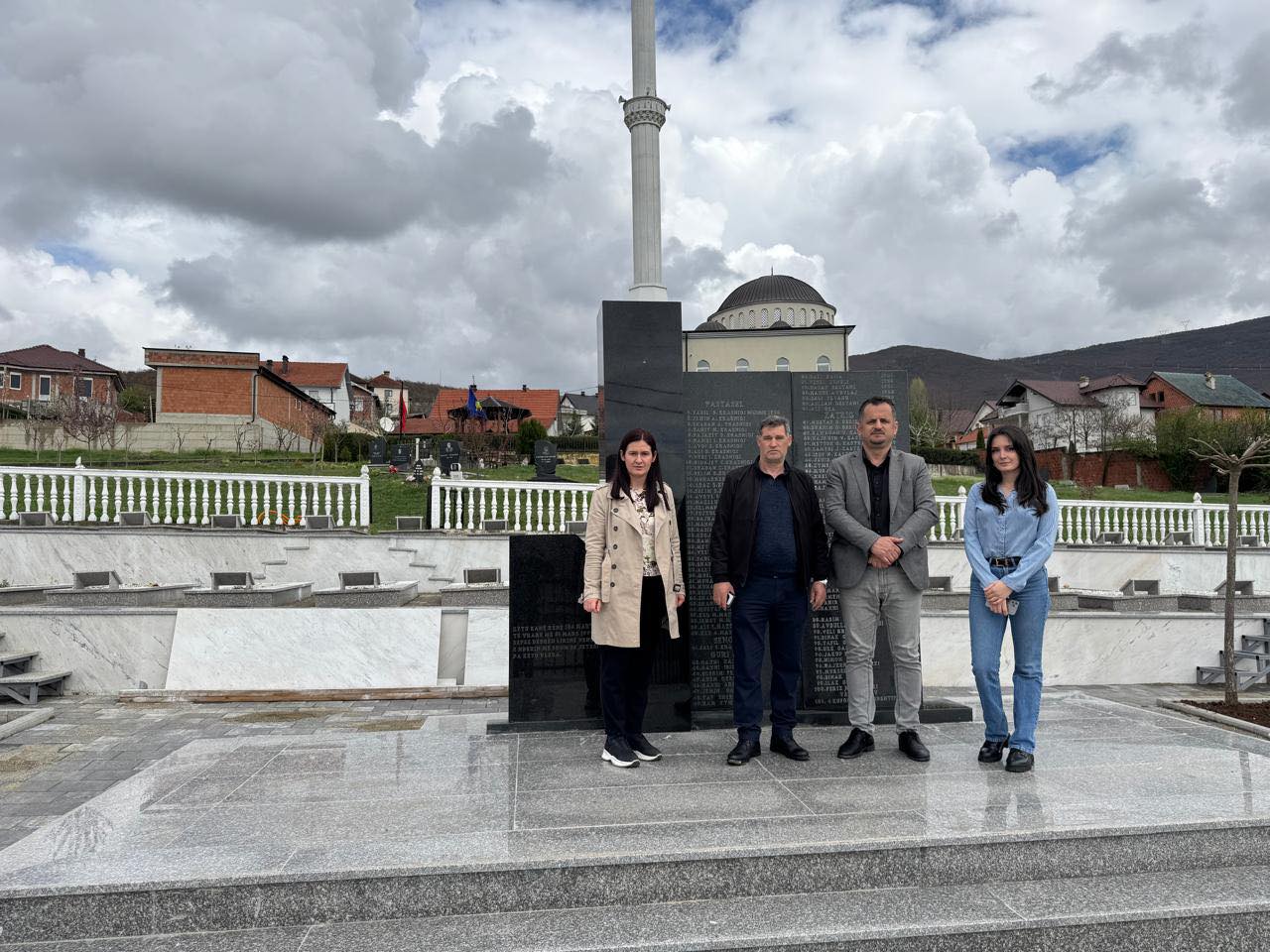 Vizitë në realizimin e punimeve në varrezat e martirëve të fshatit Pastasellë, Komuna e Rahovecit