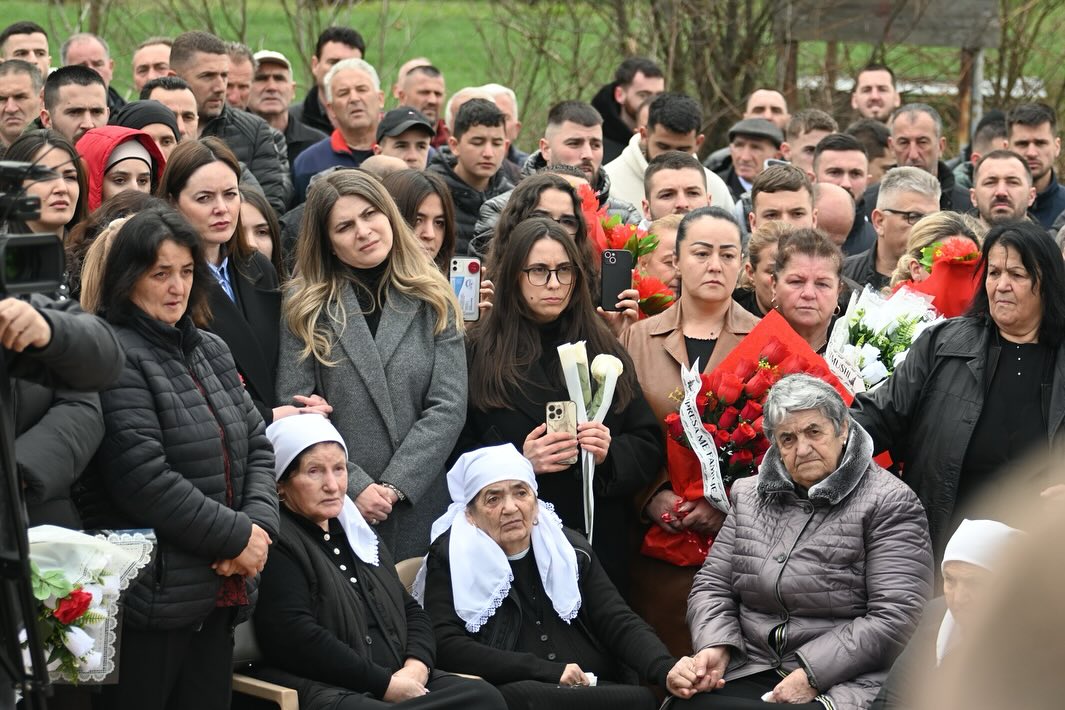 Inaugurimi i lapidarit përkujtimor në Rashiq, Pejë