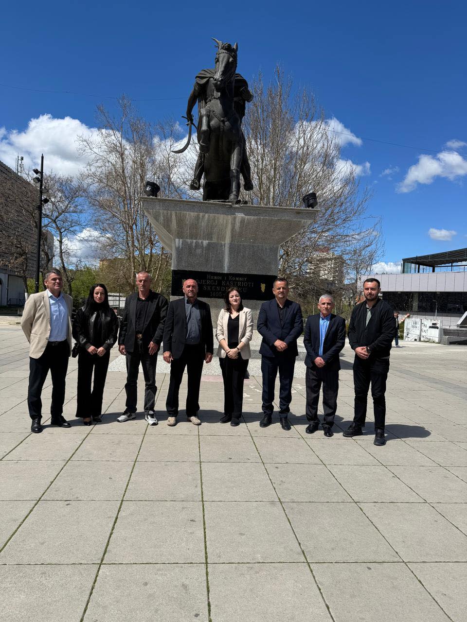 Drejtori i AMMKM-së z. Hakaj, priti familjet Muqolli, Elshani dhe Caraku nga Pokleku i Drenasit