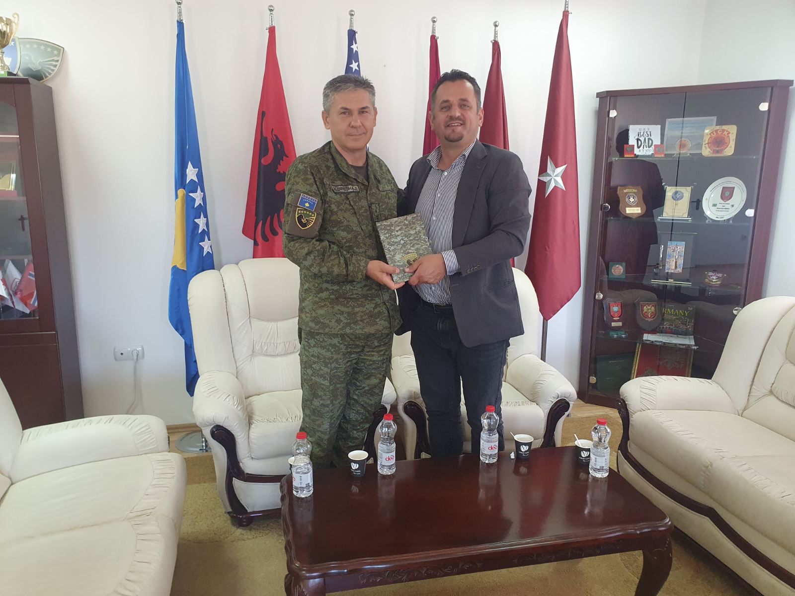 Drejtori i AMMKM-së z.Hakaj viziton Forcën e Sigurisë së Kosovës në Istog.