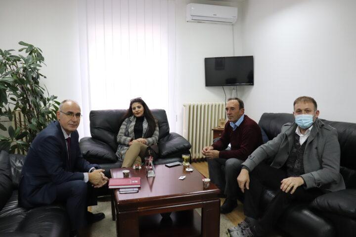 Takimi në mes të Drejtorit të AMKMK-së dhe Anëtarëve të KFDIVM të Luftës së UÇK-së nga Komuna e Malishevës.