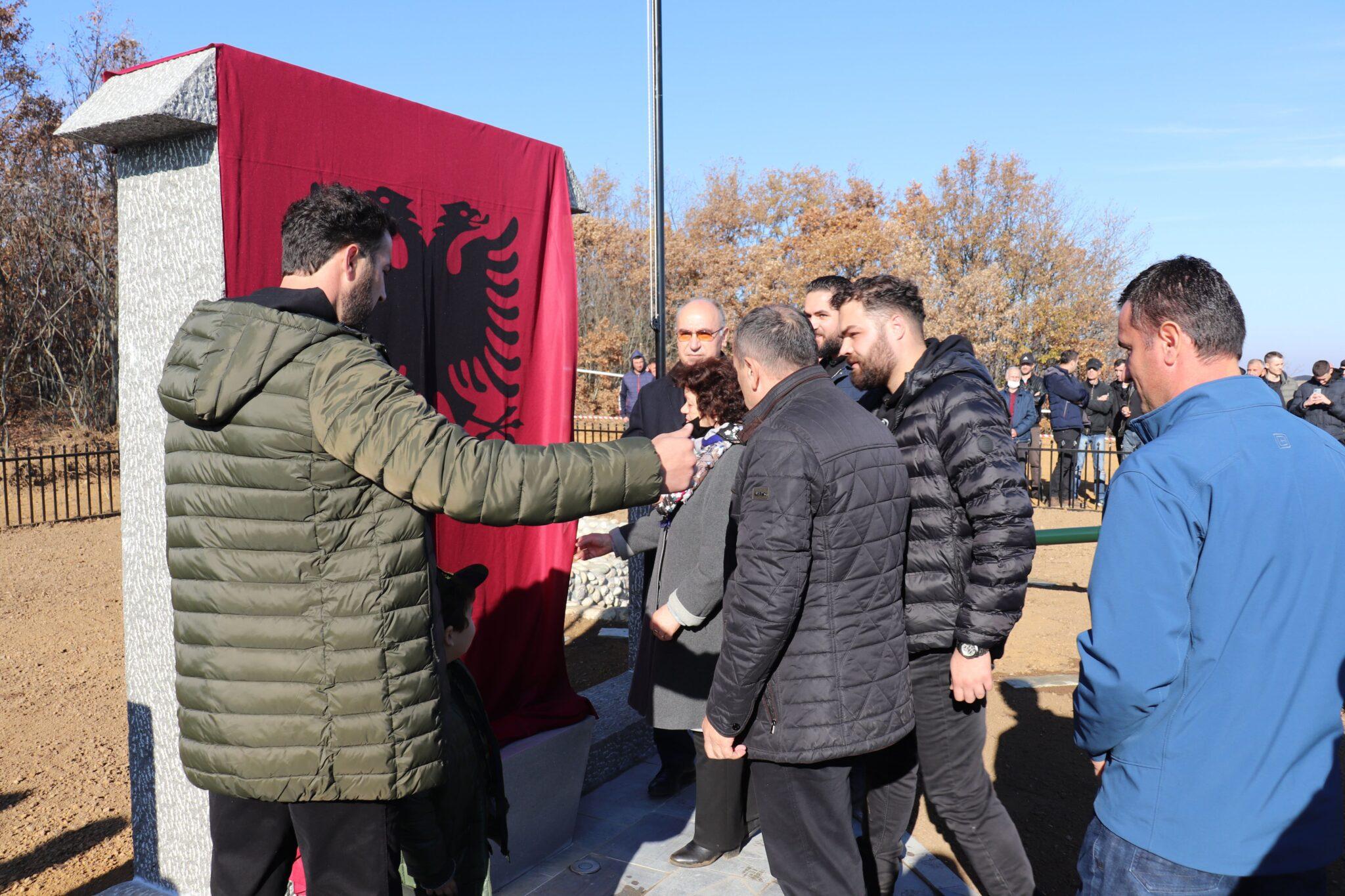 Zbulimi i Lapidarit të Imer Alushani – Voglushi, më 28 Nentor.