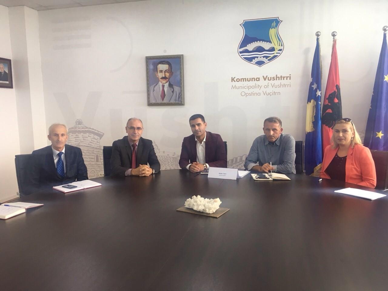 Takimi në mes të Drejtorit të AMKMK-së dhe Kryetarit të Komunës së Vushtrrisë