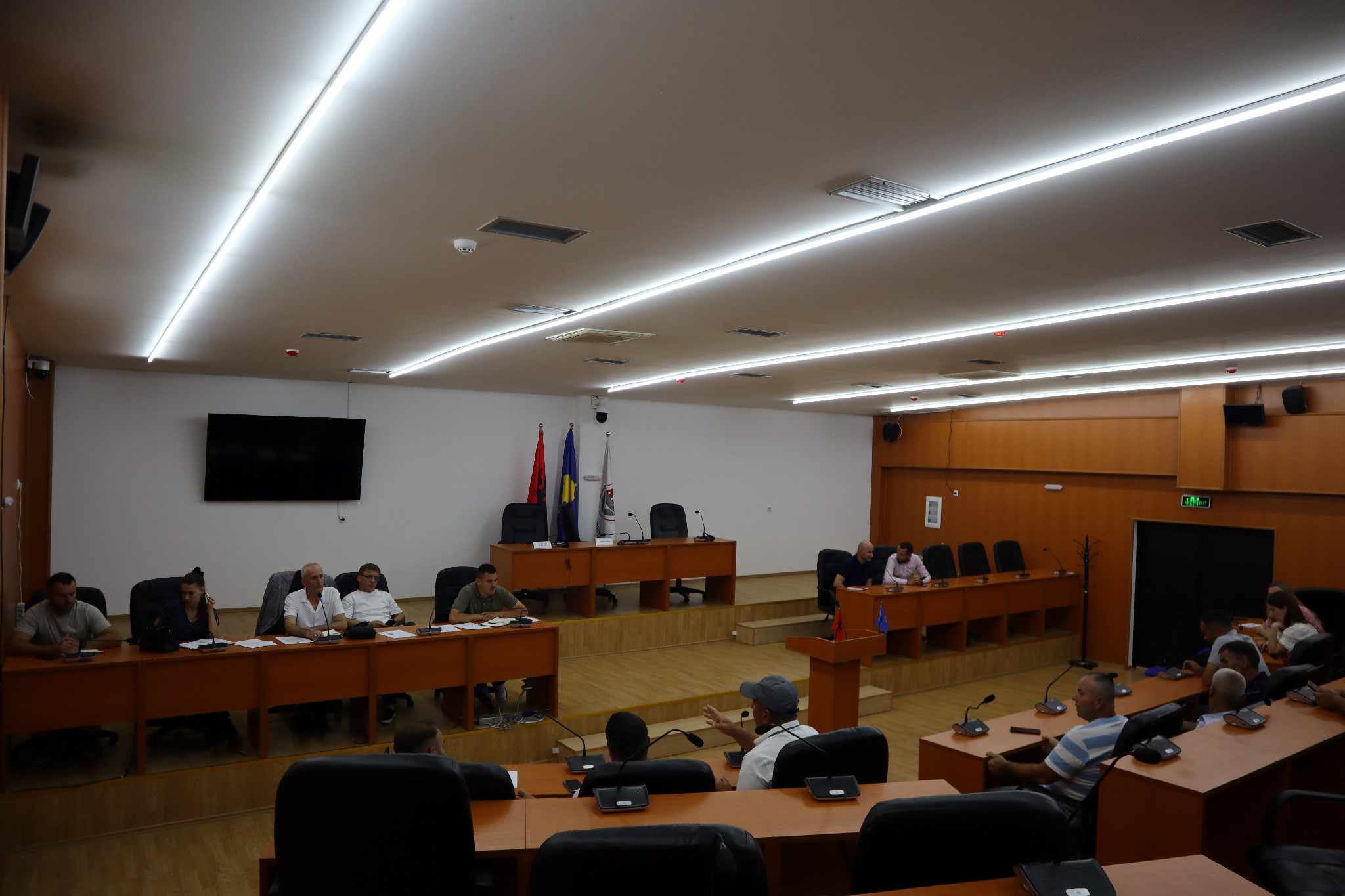 Dëgjim publik lidhur me procedurën e shpronësimit për pronat që preken nga projekti për ndërtimin e Kompleksit Memorial „Masakra e Reçakut“