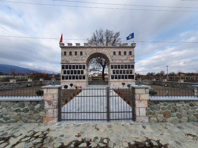 Përurimi i Memorialit të Dëshmorëve dhe Martirëve të fshatit Nivokaz – Gjakovë.